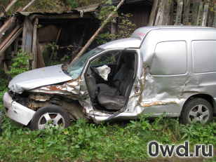 Битый автомобиль Volkswagen Caddy